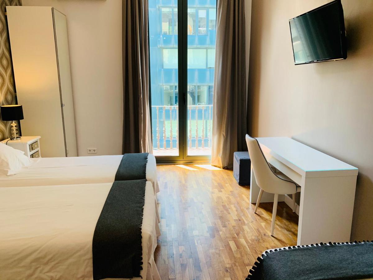 Super Balmes Guest House Barcelona Exterior foto