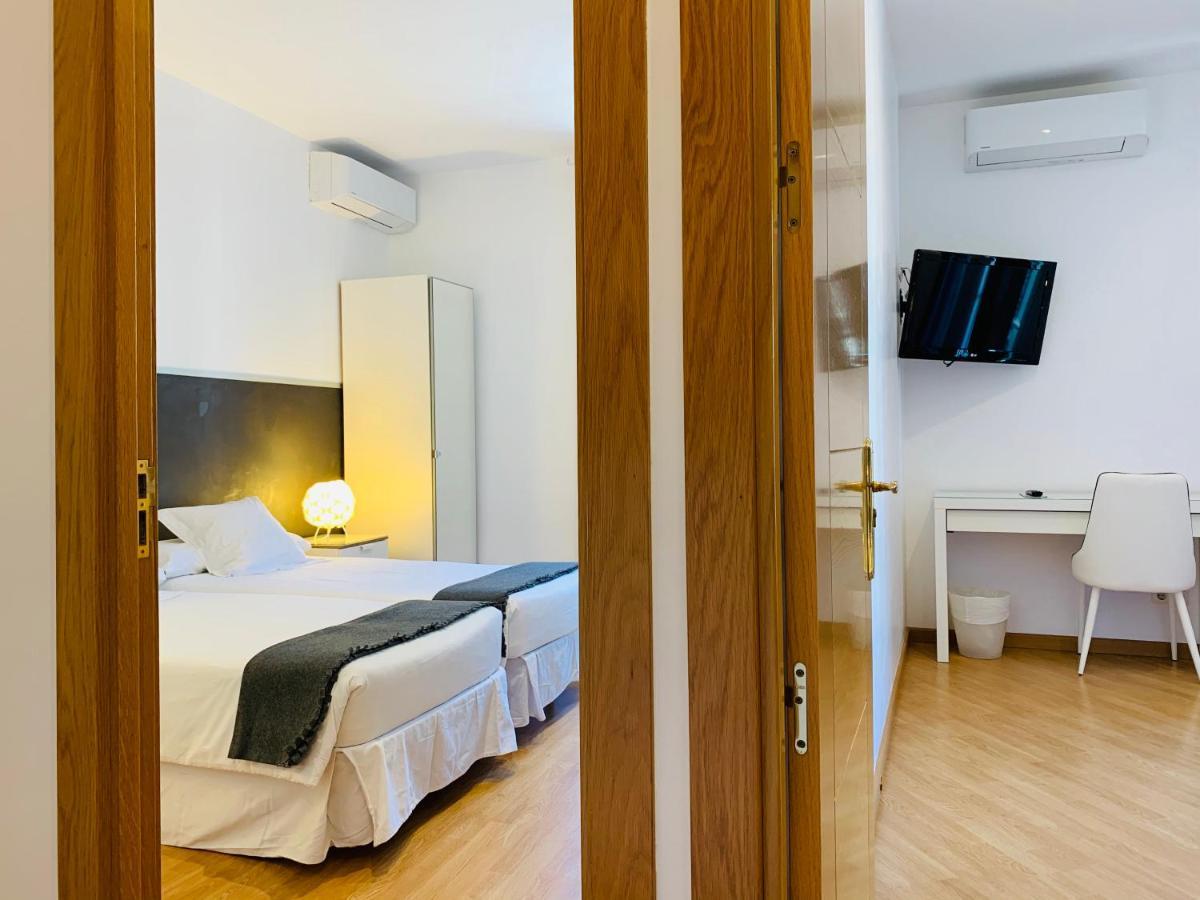 Super Balmes Guest House Barcelona Exterior foto