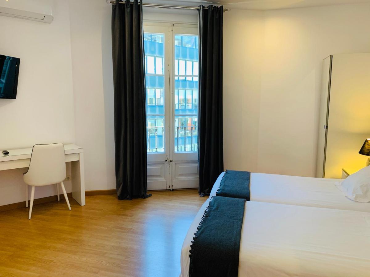 Super Balmes Guest House Barcelona Exterior foto