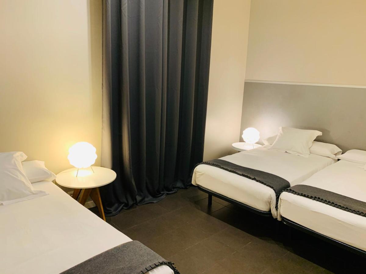 Super Balmes Guest House Barcelona Exterior foto