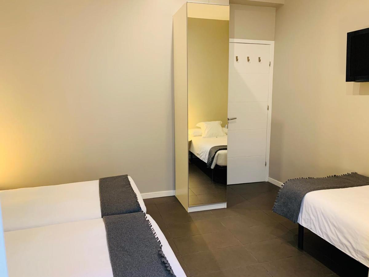 Super Balmes Guest House Barcelona Exterior foto